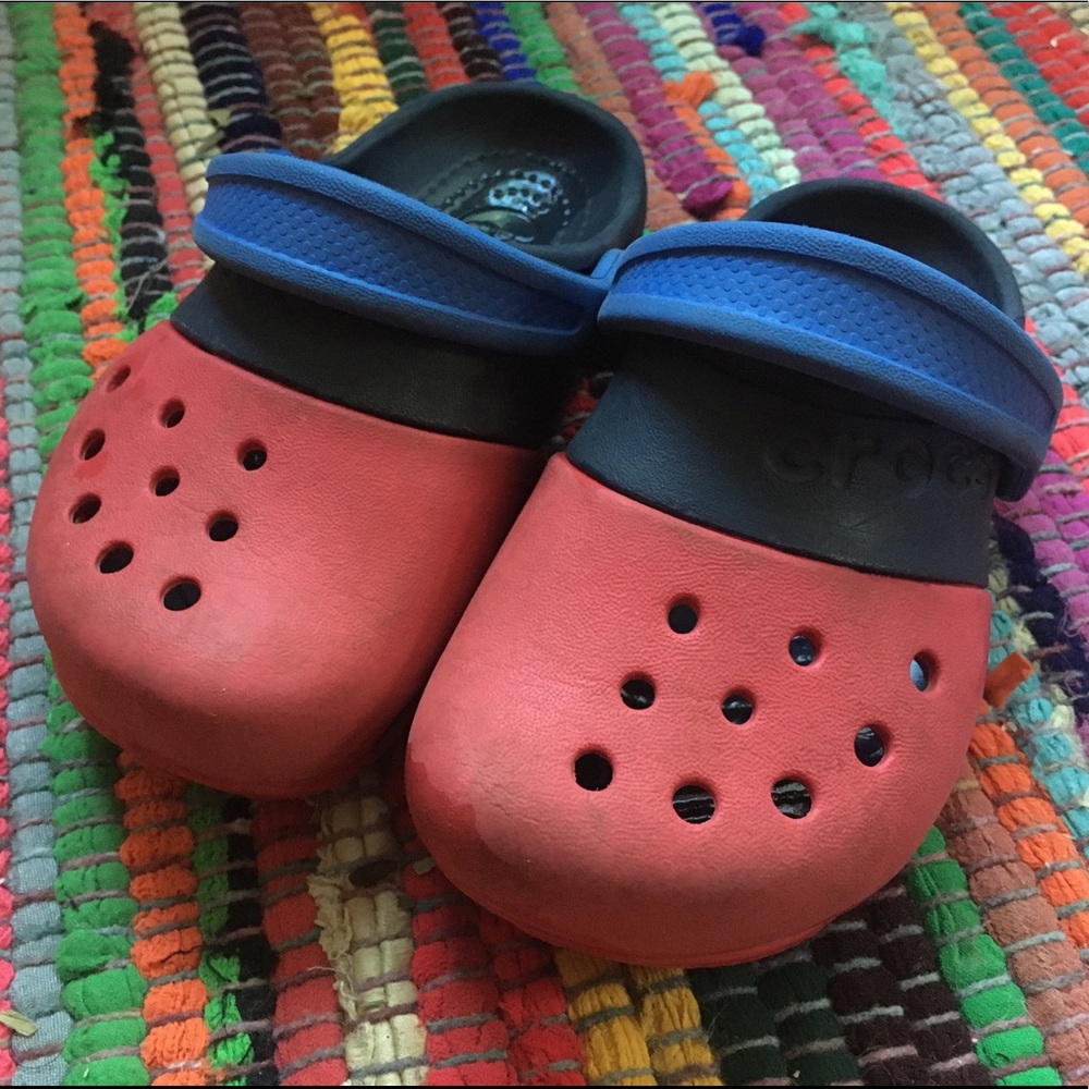 Crocs water shoes sz 8